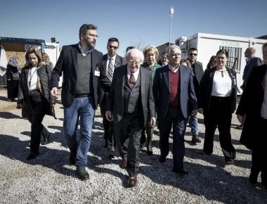 Πρόεδρος της Ιρλανδίας: Επισκέφθηκε τη δομή φιλοξενίας στον Ελαιώνα